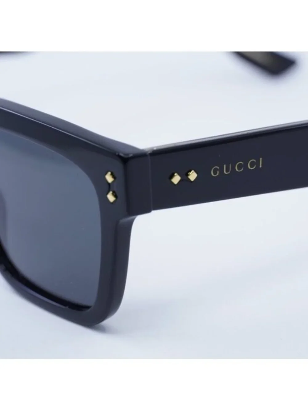 Gucci authentic gg1084s